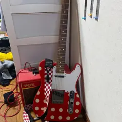 FENDER JAPAN LIMITED EDITION DISNEY MINNIE MOUSE GUITAR ELECTRIC GUITAR P71