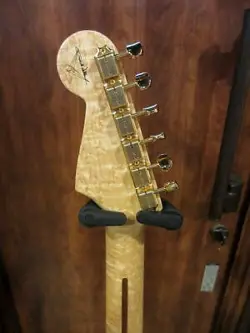 STRATOCASTER GOLD PARTS