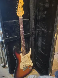 FENDER SQUIER STRATOCASTER GUITAR AND CASE