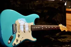 FENDER AMERICAN PROFESSIONAL II STRATO / ELECTRIC GUITAR W/ ORIGINAL GIG BAG