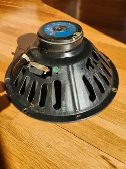 GUITAR SPEAKER MODEL