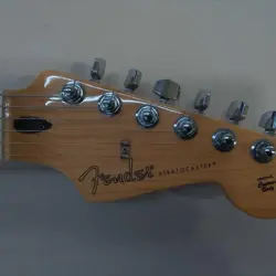 FENDER MEXICO PLAYER STRATOCASTER HSS