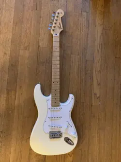 FENDER STRATOCASTER JAPAN 1993