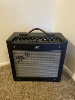 BRAND NEW FENDER MUSTANG V2 GUITAR AMP