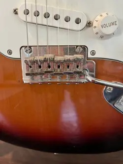 FENDER SUNBURST STRATOCASTER