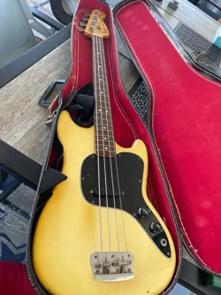 FENDER MUSICMASTER BASS 1978