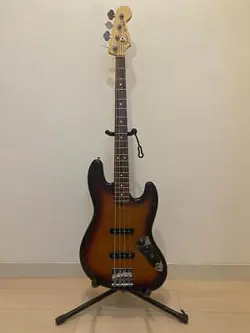 FENDER USA JAZZ BASS  SAFE PACKING!