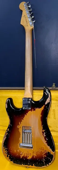 SUNBURST STRAT GUITAR