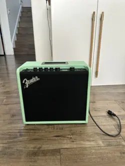 FENDER MUSTANG LT25 AMP SURF GREEN