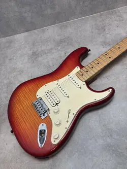 USED FENDER DELUXE STRATOCA NO.RG3562