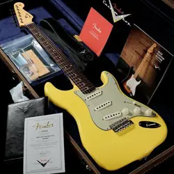 FENDER CUSTOM SHOP VINTAGE CUSTOM 1959 STRATOCASTER NOS TIME CAPSULE GRAFFITI YE