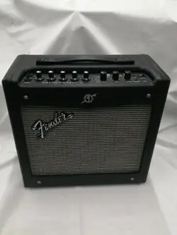 FENDER MUSTANG I  GUITAR AMPLIFIERS FROM JAPAN
