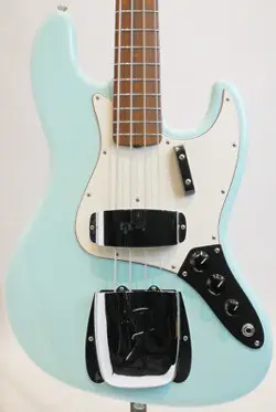 FENDER NEW AMERICAN VINTAGE '64 JAZZ BASS DAPHNE BLUE