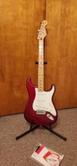 FENDER STRATOCASTER ELECTRIC GUITAR - CANDY APPLE RED - MAPLE