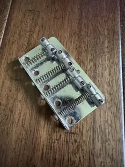 FENDER JAZZ OR P BASS VINTAGE BRIDGE