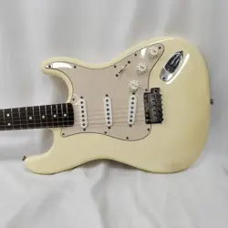 1970S STRATOCASTER WHITE