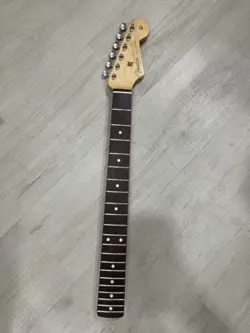 FENDER STRATOCASTER NECK MIM