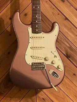 FENDER HYBRID STRATOCASTER MADE IN JAPAN 2020 BURGUNDY MIST METALLIC