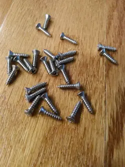 REPLACEMENT PICKGUARD SCREWS