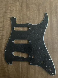DESIGN FENDER STRATOCASTER