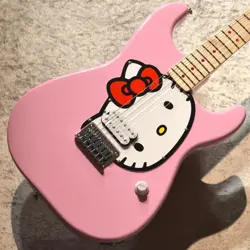 FENDER X HELLO KITTY 50TH ANNIVERSARY STRATOCASTER PINK