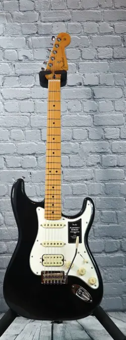 FENDER PLAYER II STRATOCASTER HSS MAPLE FINGERBOARD ELECTRIC GUITAR BLACK