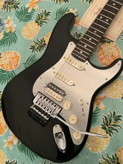 FENDER AMERICAN ULTRA LUXE STRATOCASTER FLOYD ROSE ELECTRIC GUITAR HUMBUCKER