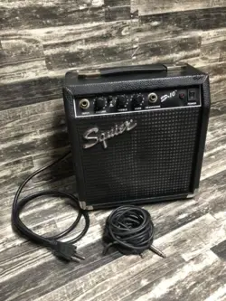 FENDER SQUIER SP-10 ELECTRIC GUITAR AMP BLACK 22W TYPE: PR367 120V - 60HZ