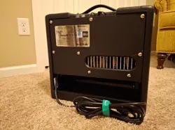 1X10 COMBO AMPLIFIER