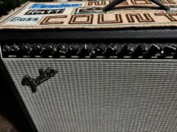 FENDER ULTIMATE CHORUS