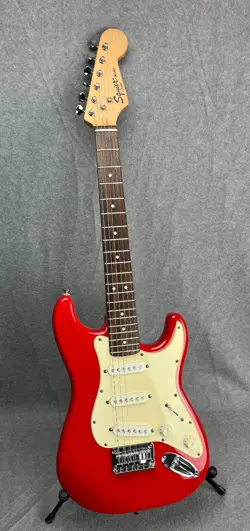 FENDER SQUIER MINI STRATOCASTER - TORINO RED