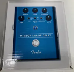 FENDER MIRROR IMAGE DELAY DIGITAL ANALOG TAPE ECHO GUITAR EFFECT PEDAL WITH BOX