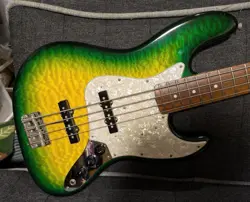 FENDER ELECTRIC BASS JAZZ JB62