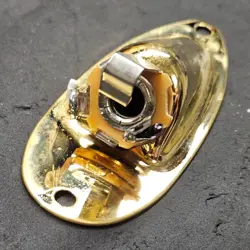 USA STRATOCASTER OUTPUT