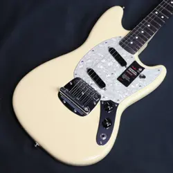 FENDER AMERICAN PERFORMER MUSTANG WHITE *LT548