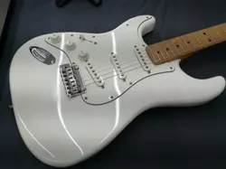 FENDER MEXICO STRATOCASTER USED LEFTY MAPLE NECK MAPLE FINGERBOARD W/SOFT CASE