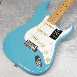 FENDER / PLAYER II STRATOCASTER MAPLE FINGER