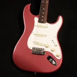 FENDER: CHAR STRATOCASTER