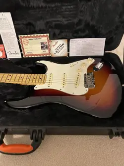 FENDER AMERICAN STANDARD STRATOCASTER 2015 WITH CASE