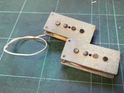 FENDER 1971 PRECISION BASS PICKUP GRAY