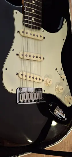 1999 FENDER AMERICAN STRATOCASTER, BLACK W/OHSC