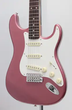 FENDER CHAR STRATOCASTER BURGUNDY 3.35KG