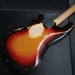 FENDER 1963 PRECISION