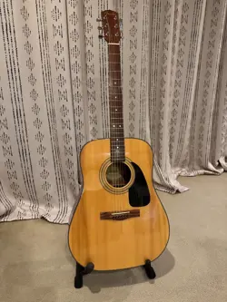 FENDER CLASSIC DESIGN DG-8S NAT DREADNOUGHT ACOUSTIC GUITAR, SOFT CASE, & STAND