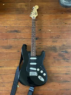 FENDER SQUIER STRATOCASTER ELECTRIC GUITAR - BLACK