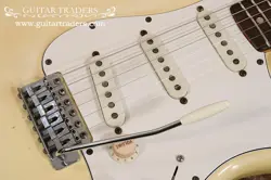 FENDER 1976 STRATOCASTER ELECTRIC GUTIAR [AUTH]