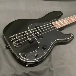 FENDER DUFF MCKAGAN DELUXE PRECISION BASS USED ELECTRIC