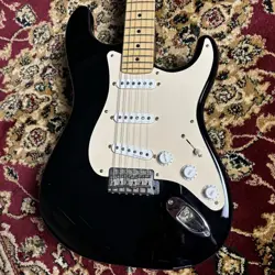 STRATOCASTER SZ6001295 USED