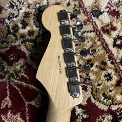 STRATOCASTER SZ6001295