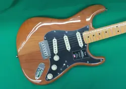 FENDER USA AMERICAN PROFESSIONAL IISTRAT USED ALDER BODY MAPLE NECK W/HARD CASE